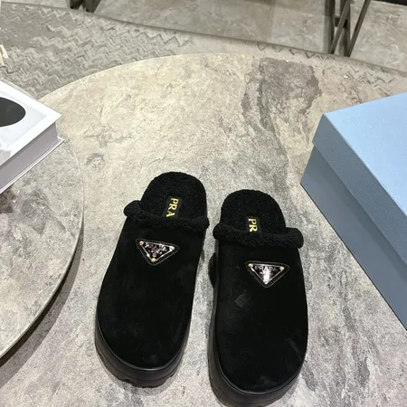 プラダ スリッパ