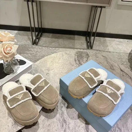 プラダ スリッパ