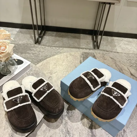 プラダ スリッパ