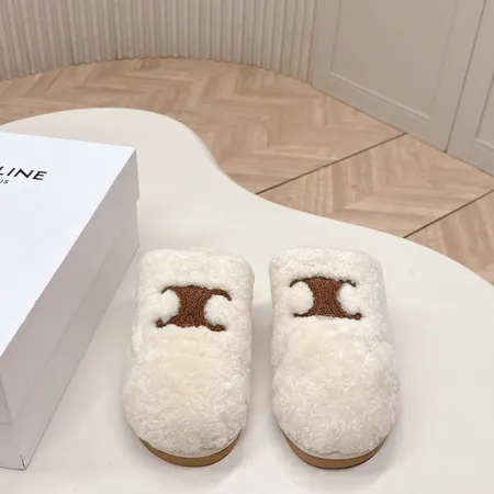 セリーヌ スリッパ