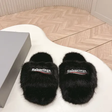 バレンシアガ スリッパ