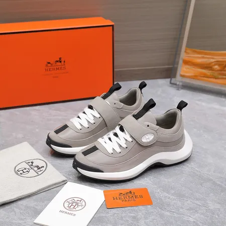 エルメス スニーカー