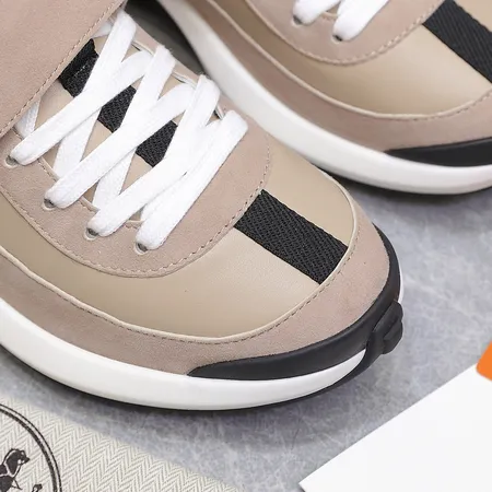 エルメス スニーカー