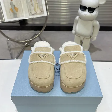 プラダ スリッパ