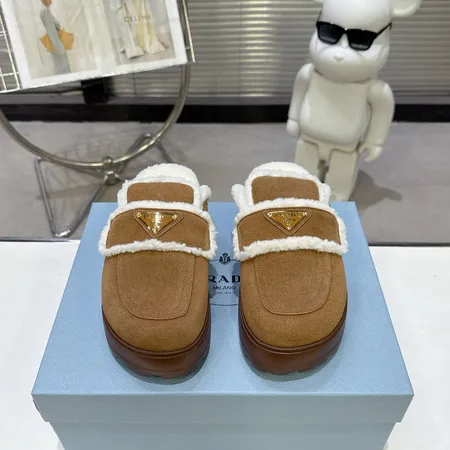 プラダ スリッパ