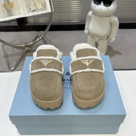 プラダ スリッパ