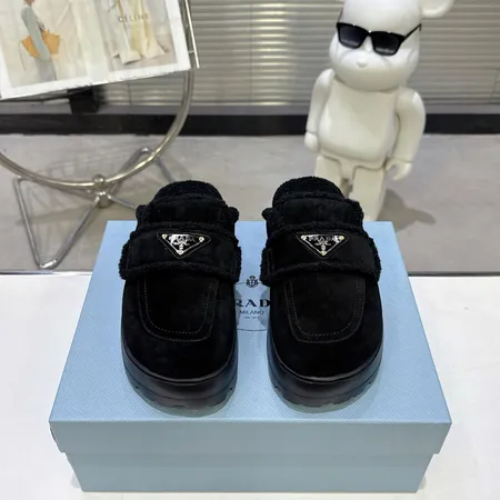 プラダ スリッパ