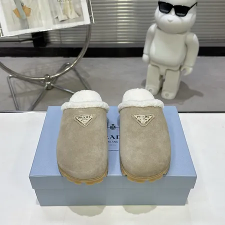プラダ スリッパ