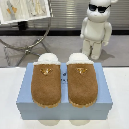 プラダ スリッパ