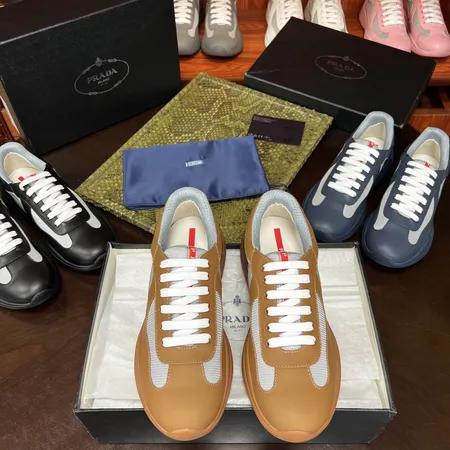 プラダ カジュアルシューズ