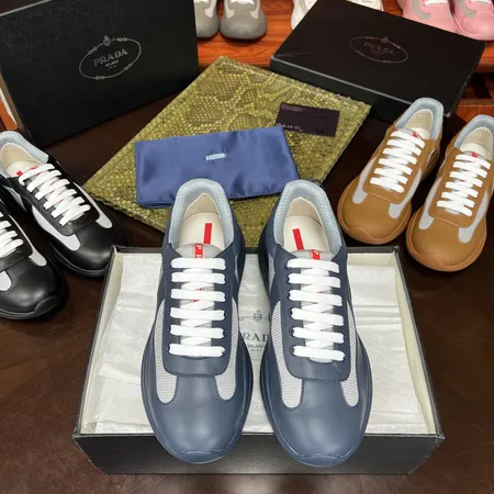プラダ カジュアルシューズ