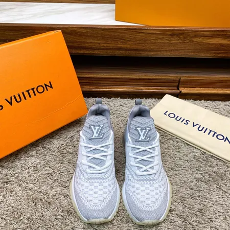 ルイヴィトン スニーカー