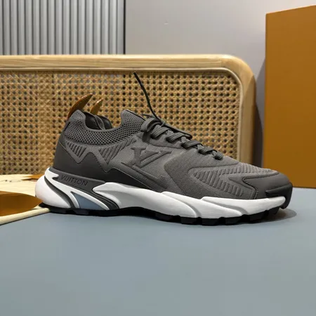 ルイヴィトン スニーカー