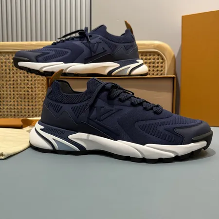 ルイヴィトン スニーカー