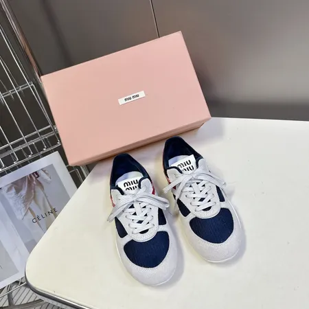 ミュウミュウ カジュアルシューズ