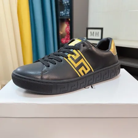 ヴェルサーチ カジュアルシューズ