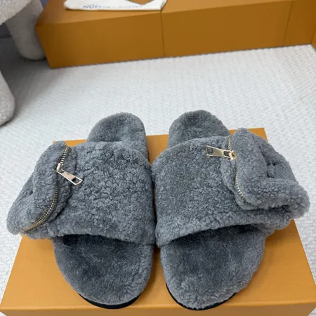 ルイヴィトン スリッパ