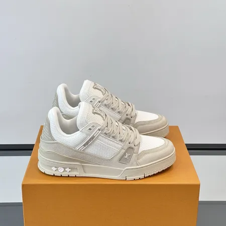 ルイヴィトン カジュアルシューズ