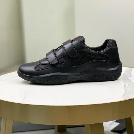 プラダ スニーカー