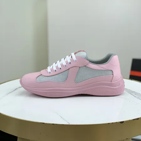 プラダ スニーカー