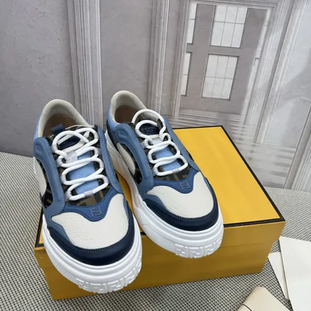 フェンディ カジュアルシューズ