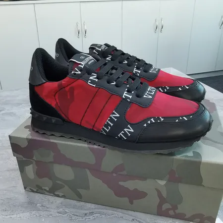 ヴァレンティノ カジュアルシューズ