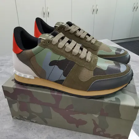 ヴァレンティノ カジュアルシューズ