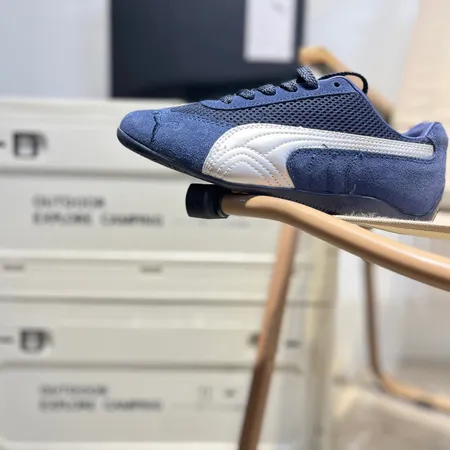 プーマ カジュアルシューズ