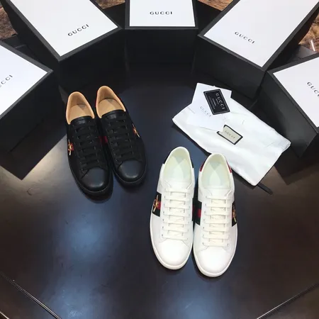 グッチ カジュアルシューズ