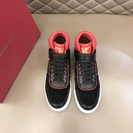 フェラガモ カジュアルシューズ