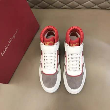 フェラガモ カジュアルシューズ