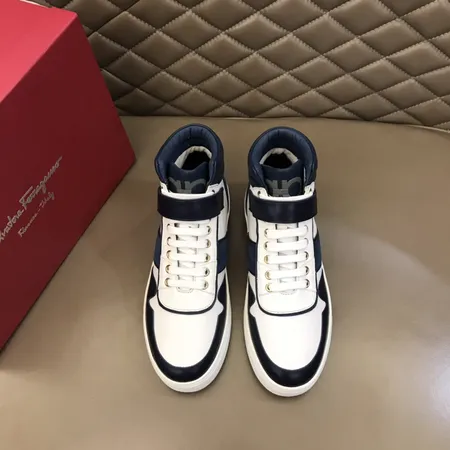 フェラガモ カジュアルシューズ