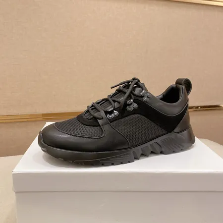 アルマーニ スニーカー