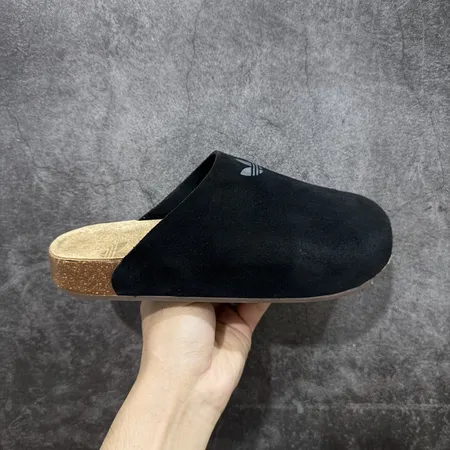 アディダス スリッパ