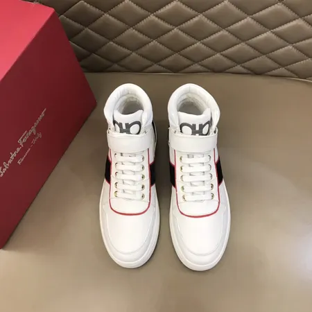 フェラガモ カジュアルシューズ