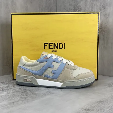 フェンディ カジュアルシューズ