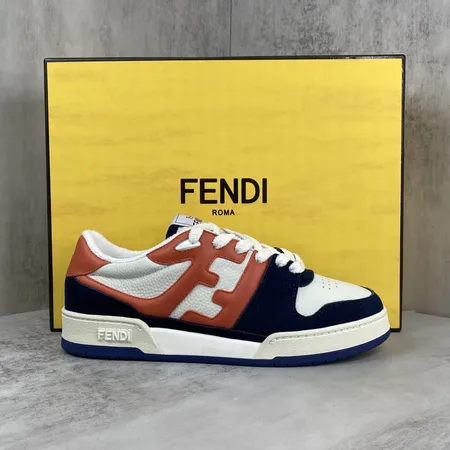 フェンディ カジュアルシューズ
