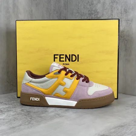 フェンディ カジュアルシューズ