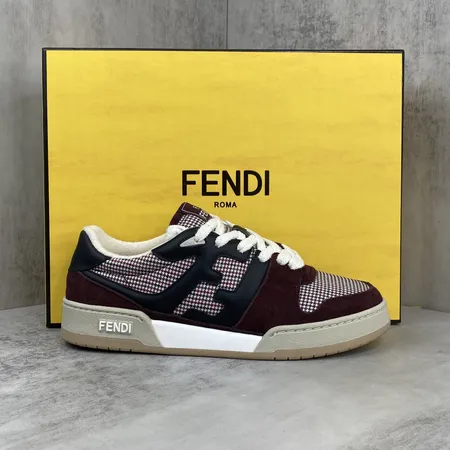 フェンディ カジュアルシューズ