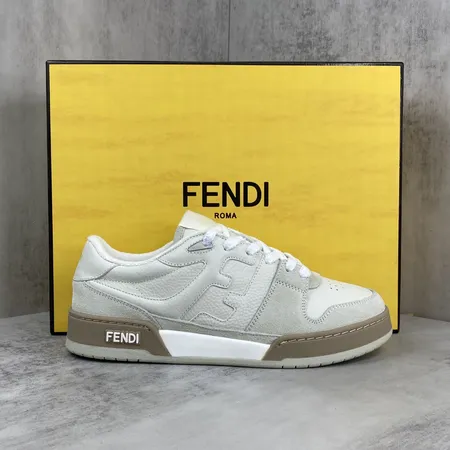 フェンディ カジュアルシューズ