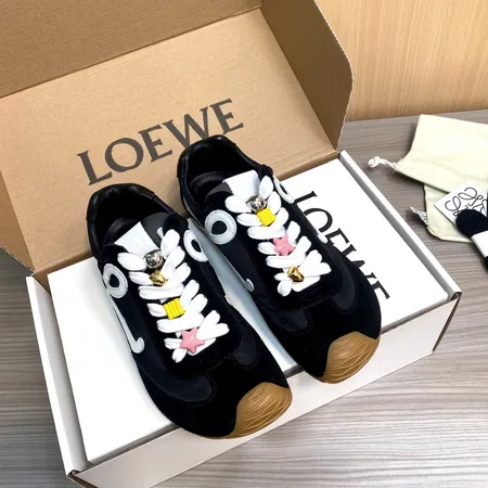 ロエベ スニーカー