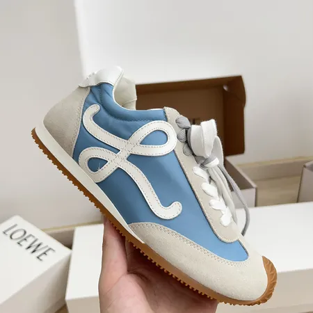 ロエベ スニーカー