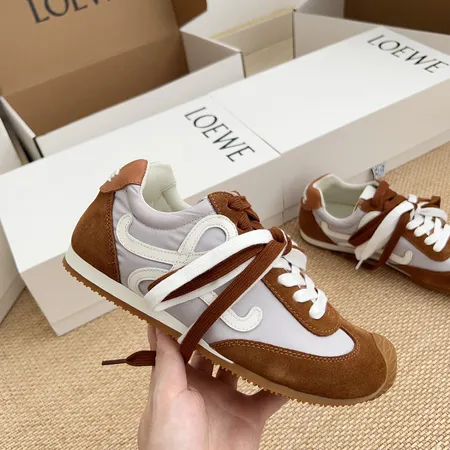 ロエベ スニーカー