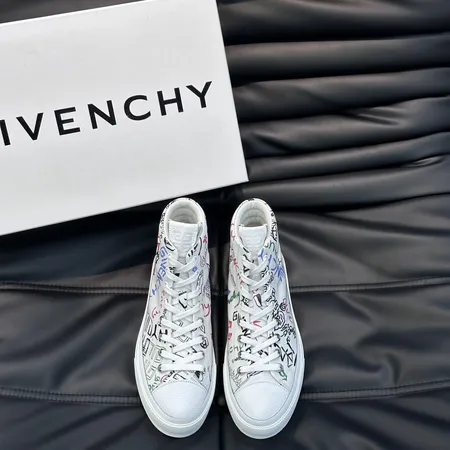 ジバンシィ カジュアルシューズ