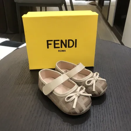 フェンディ ビジネスシューズ