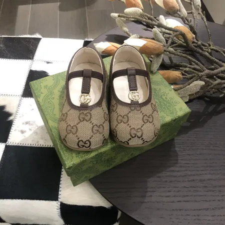 グッチ ビジネスシューズ