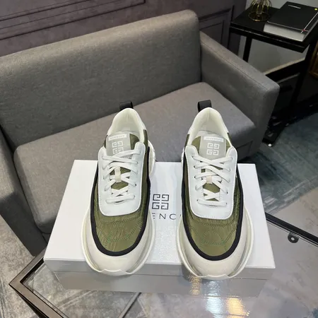 ジバンシィ カジュアルシューズ