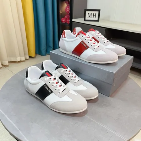 プラダ カジュアルシューズ