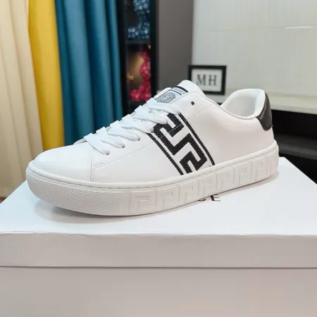 ヴェルサーチ カジュアルシューズ