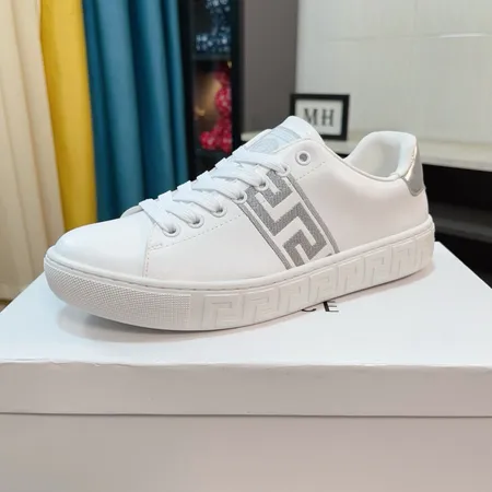 ヴェルサーチ カジュアルシューズ